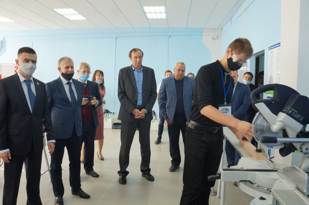 В Чебоксарском техникуме транспортных и строительных технологий открыли специализированные мастерские в рамках нацпроекта «Образование»