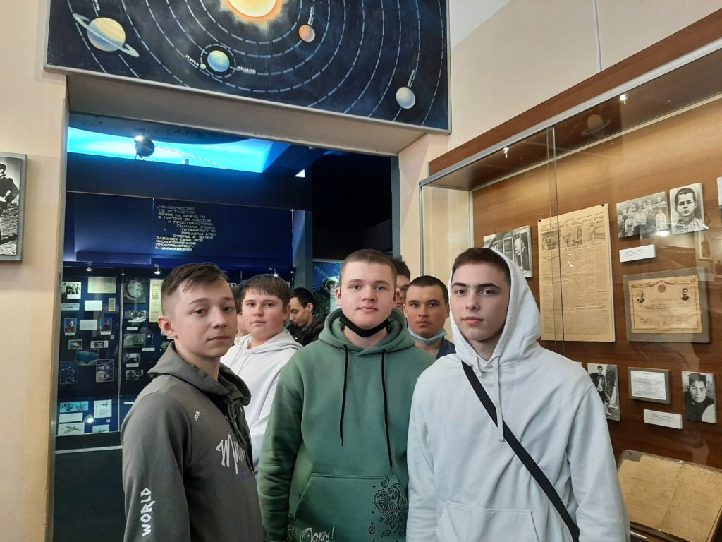 Студенты посетили мемориальный  комплекс летчика-космонавта СССР А.Г. Николаева