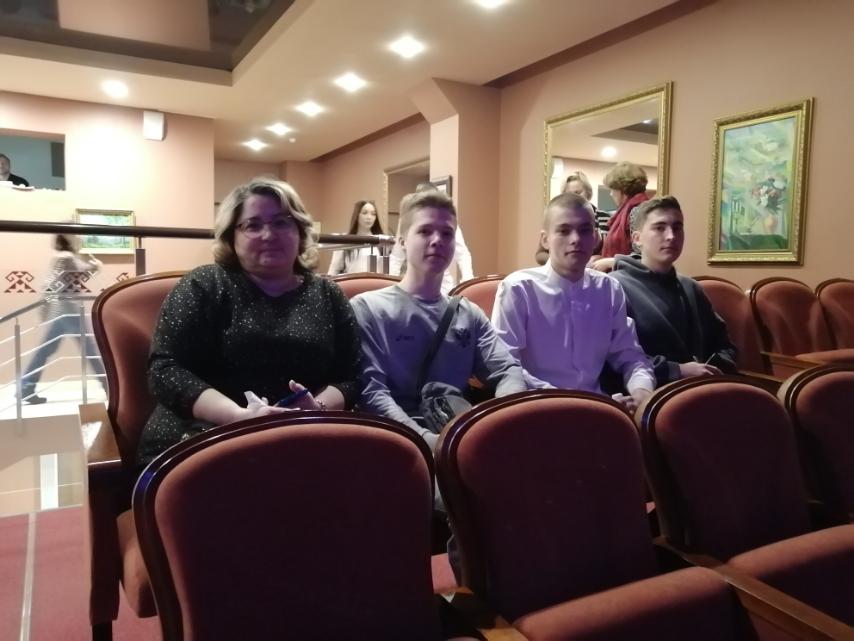 Наши студенты в Чебоксарском камерном театре