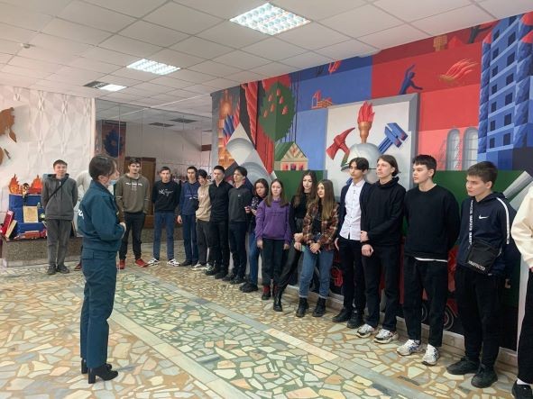 Студенты посетили Центр противопожарной пропаганды и общественных связей ФГКУ «ОФПС-5 по Чувашской Республике»