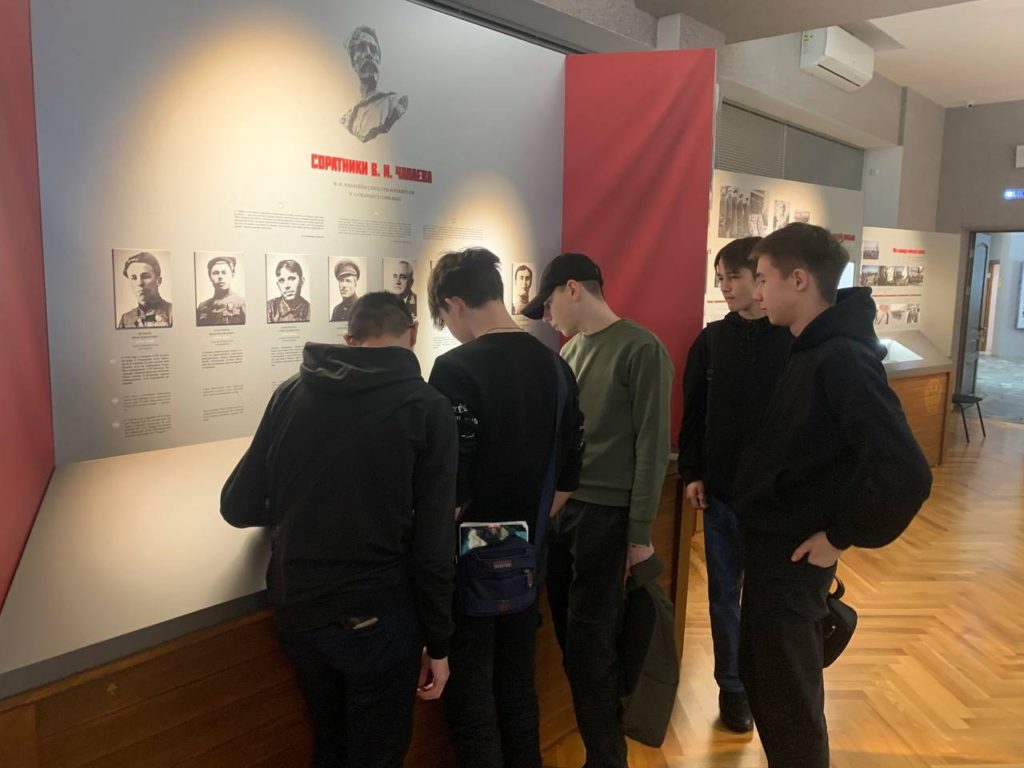 Студенты ЧТТСТ посетили музей В.И.Чапаева
