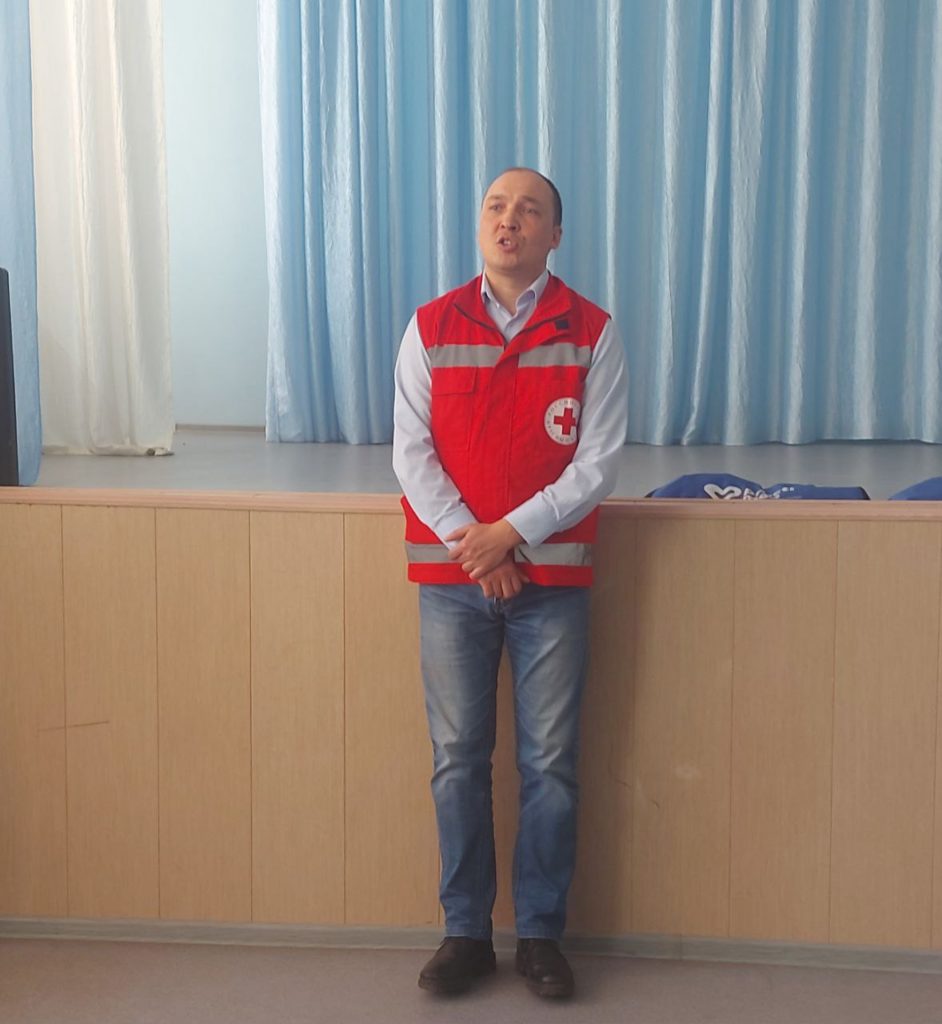 Представители Чувашского регионального отделения "Российский Красный Крест" провели мастер-класс по оказанию первой медицинской помощи для преподавателей и сотрудников техникума